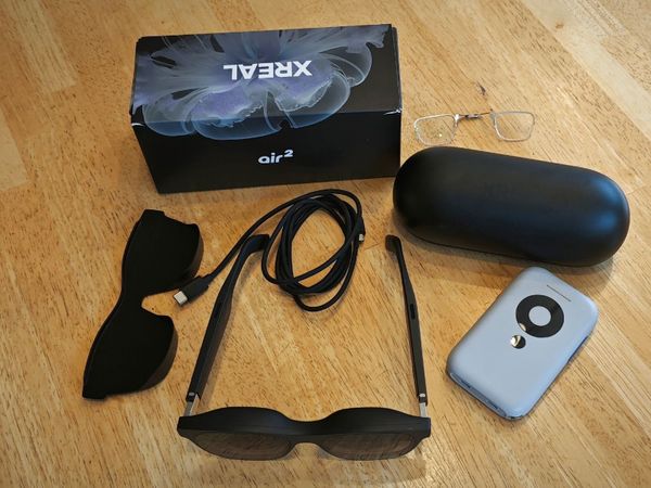 XREAL Air 2 AR Smart Glasses + XREAL Beam - Main image