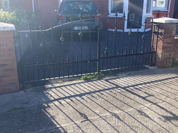 Two sets of Drive in gates. - Main image