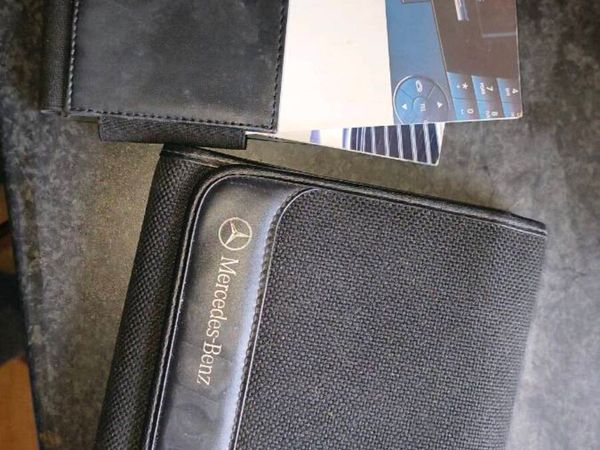 Mercedes W221 owners manual - Main image