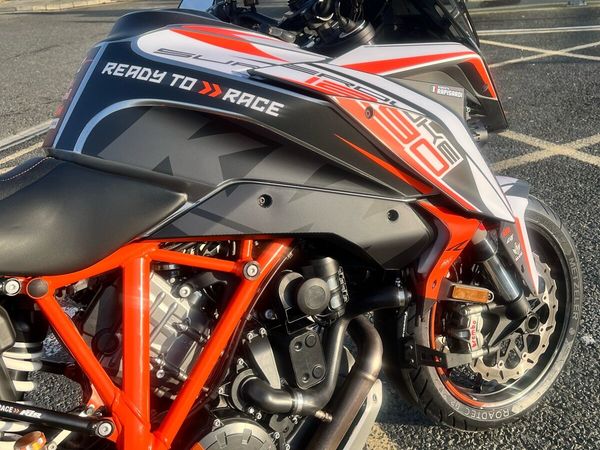 2017 KTM 1290 Superduke GT - Main image