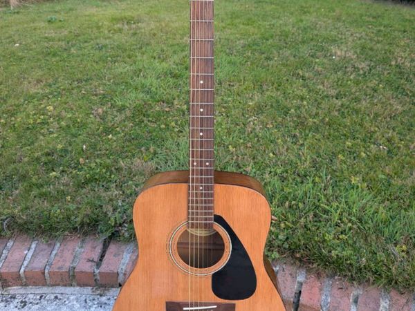 Yamaha F310 Acoustic Guitar - Main image