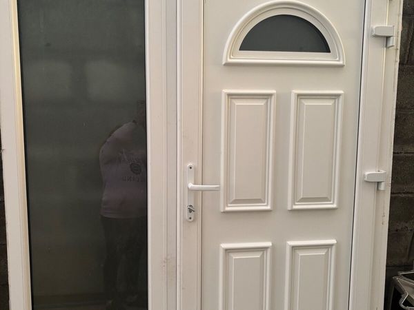 Front door - Main image