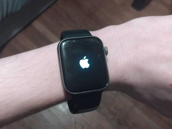 Apple watch series 5 - Main image