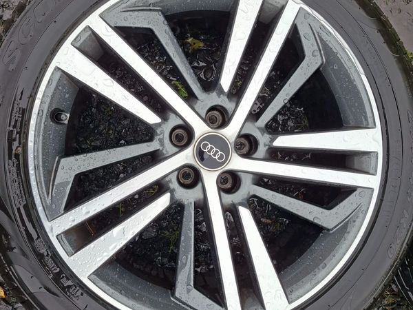 20" Genuine Audi Q5 S Line Alloys with tyres - Main image
