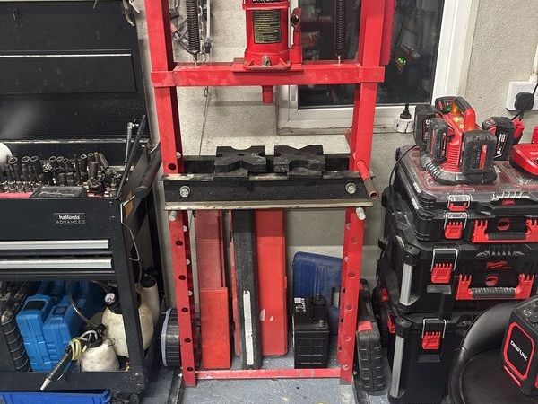 20 ton shop press - Main image