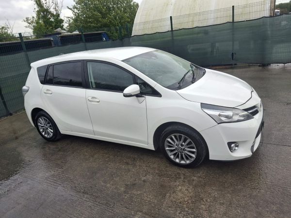 162 Toyota Verso 7 Seater  D4D Very Light Damage - Main image