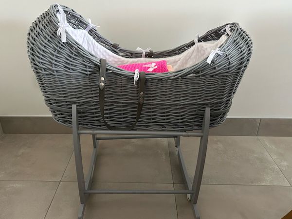 Clair De Lune Moses Basket - Main image