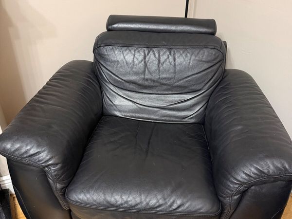 Black Natuzzi Sofa and two chairs - Main image