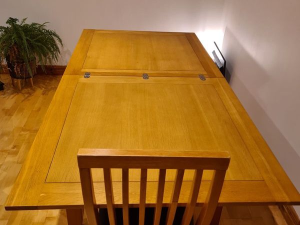 Oak kitchen table - Main image