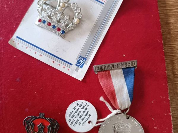 Medal & Pins - Main image