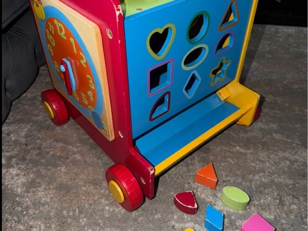 Activity Cube / Walker - Main image