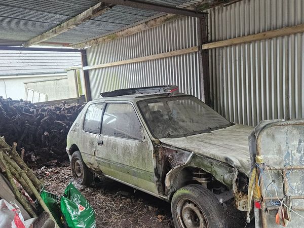 Peugeot  205 gti for parts - Main image