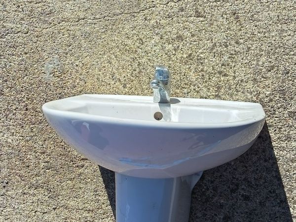 Bathroom sink - Main image