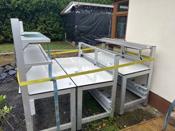 Aluminium work tables - Main image