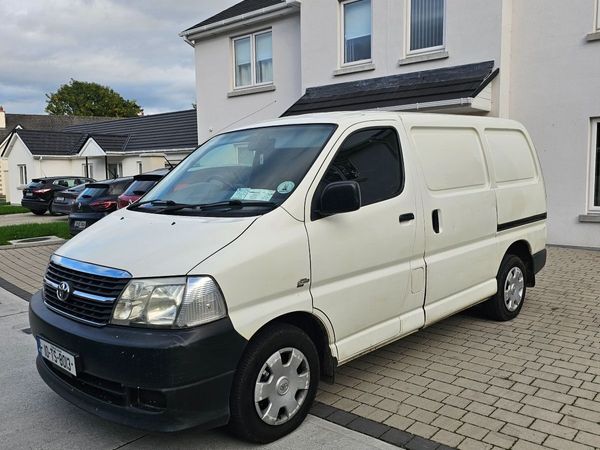 Toyota Hiace 2010 - Main image