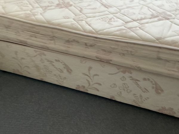 Bed - Main image