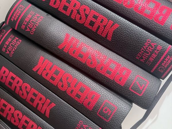 Berserk deluxe edition vol 1-7 manga - Main image