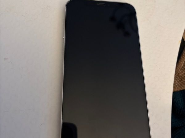 iPhone 12 - Main image