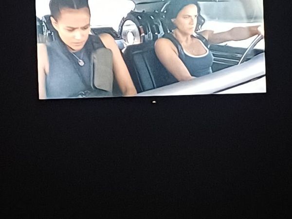 32 inch tv - Main image
