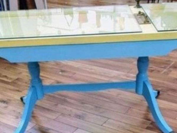 Retro quirky door table - Main image