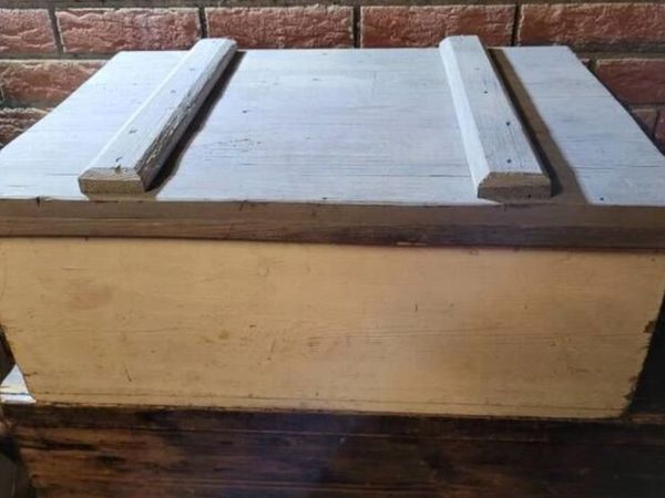 Vintage pine box - Main image