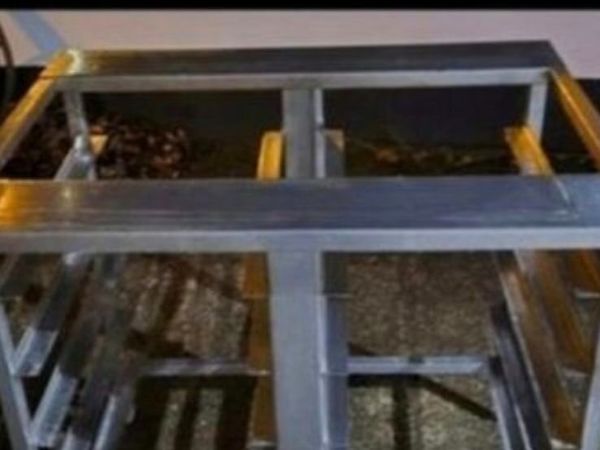 Oven and tray table - Main image