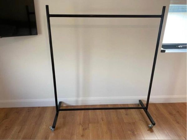 Clothes rail - Main image