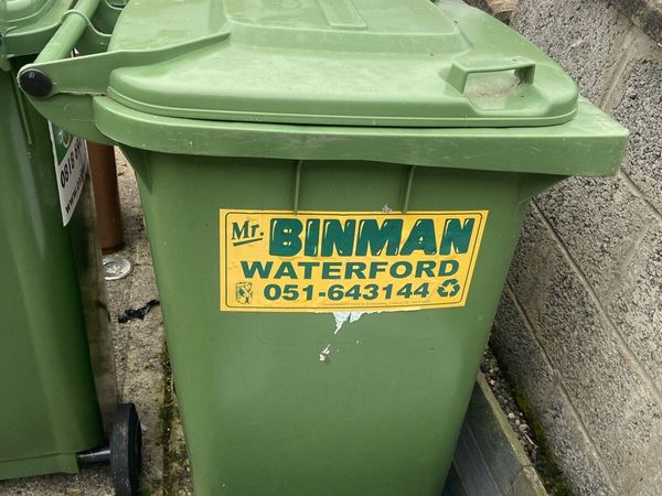 Wheelie bins - Main image