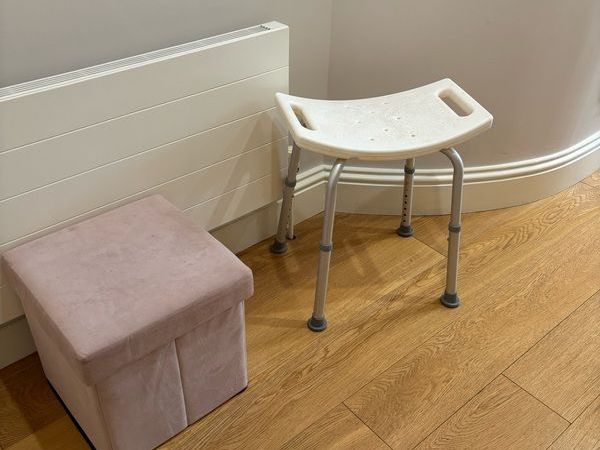 Free to take: Shower stool & storage box - Main image