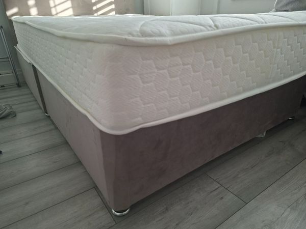 Small sized double bed - Main image