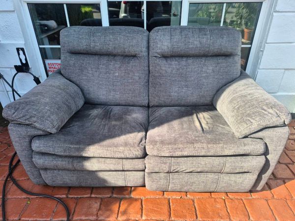 Retractable loveseat - Main image