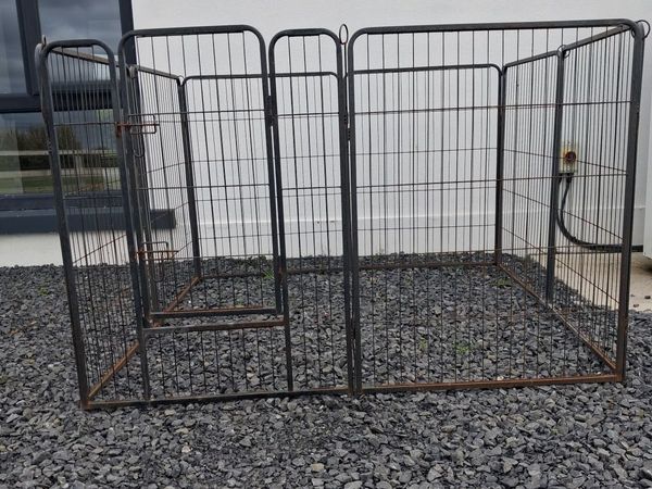 Dog cage and house - Main image