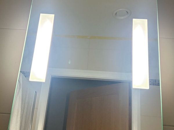 Bathroom mirror - Main image