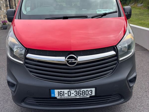 Opel Vivaro 2016 - Main image
