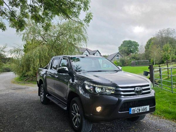Toyota Hilux Invincible - Main image