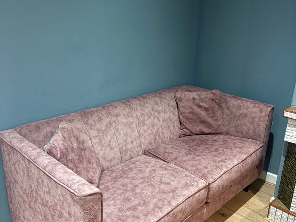 FREE Couch - Main image