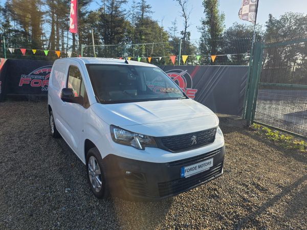 Peugeot Partner 2021 - Main image