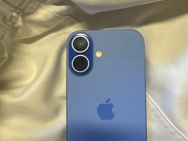 Iphone 16 utramarine - Main image