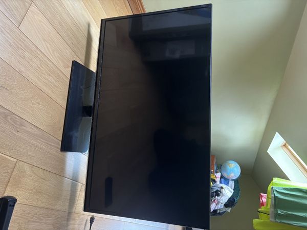 Panasonic TX-L39EM6B Television - Main image