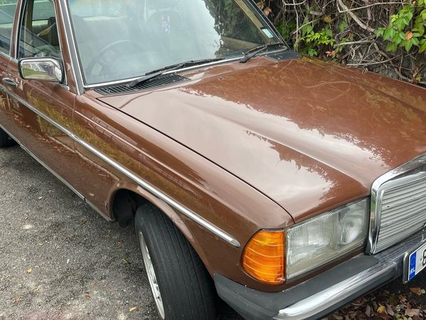 Mercedes w123 - Main image