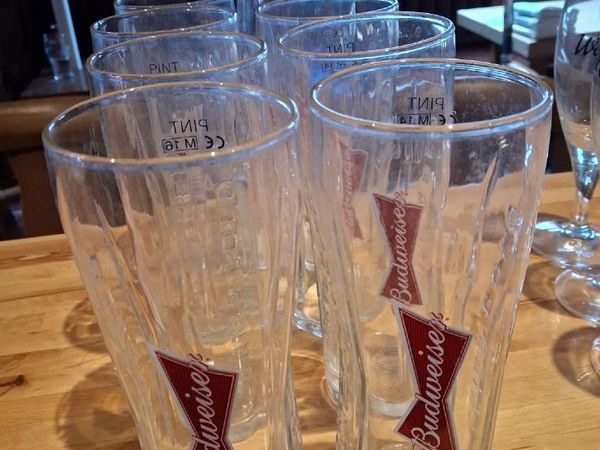 Budweiser Pint glasses x8 - Main image