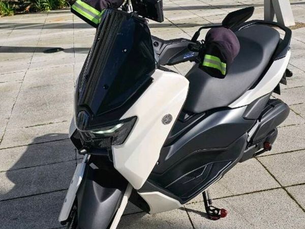 Yamaha NMAX 125 2025 | 4,500km | CarPlay + Dashcam - Main image