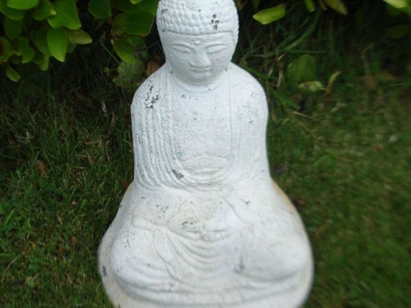 SMALL WHITE CONCRETE BUDDHA STATUE. - Main image