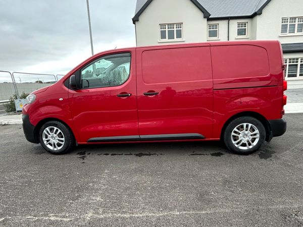 2017 Peugeot Expert Professional - Main image