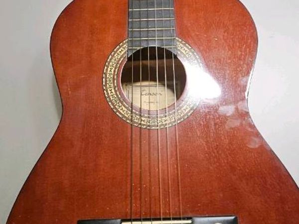 Tenson Classic 4/4 Classical Guitar – Full Size St - Main image