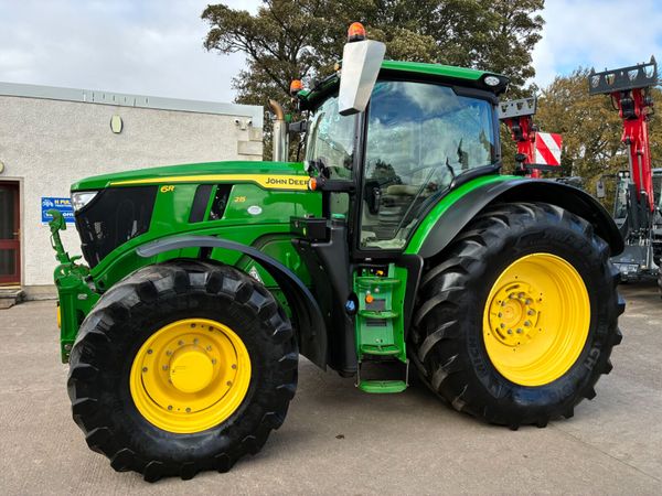John Deere 6R215 - Main image