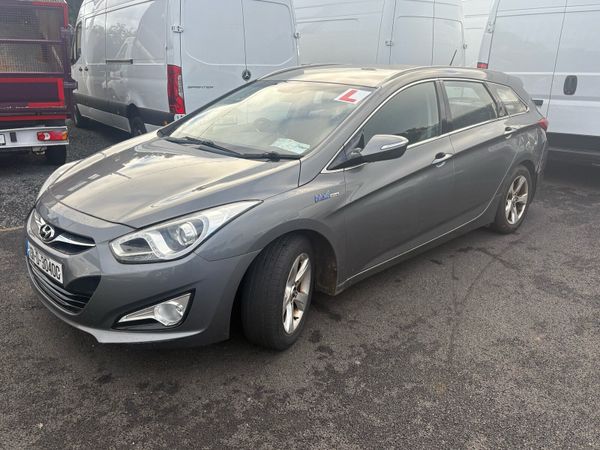 2013 Hyundai ix40 tax 11/26 only 120k miles - Main image