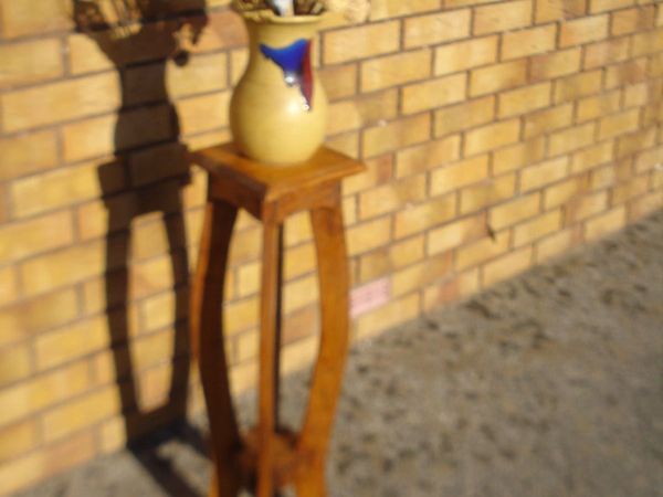 RUSTIC MEXICAN PINE PLANT STAND. - Main image