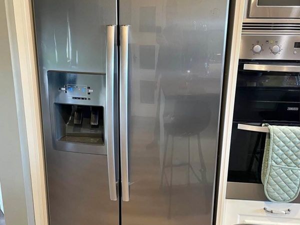 Whirlpool American Fridge Freezer - Main image