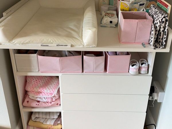 Baby changing station - Main image